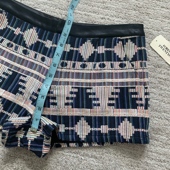 NWT Woven Tapestry Aztec Print Textured High Waist Shorts Forever 21 Medium - Picture 8 of 8